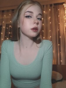 MoireHellums Public Pic 8