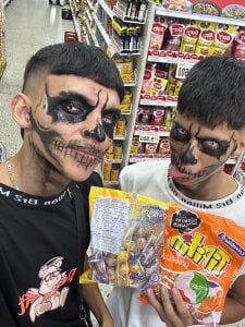 Juan_Nd_Steven HALLOWEEN Pic 3