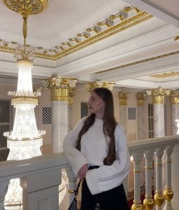 AudriaSagan Warm Corners Pic 3