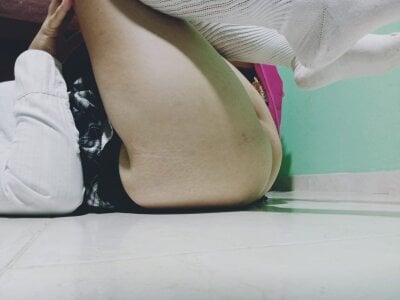 suckdreams19 “Cute socks, cute mood… come closer 💗.” Pic 8