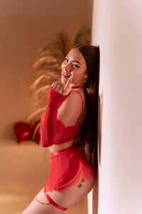 lizzyrossie Public Pic 3