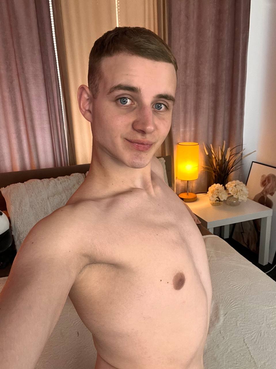 HereAlexColee Trending Pic 436