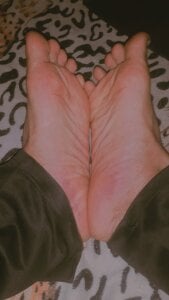 sammyfox97My feet 😜🦶照片 2