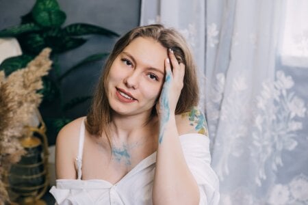 LilyWilds Public Pic