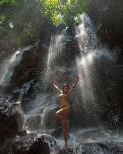 Public od Mayahmay  2 snímek