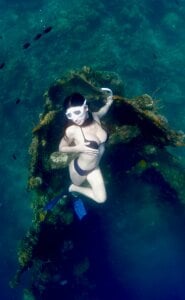 Ms_Monica Free diving in island Hình 4