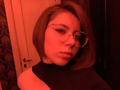 Elna_coolbyts My live Pic