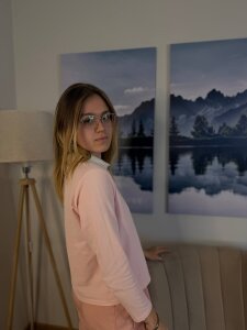 NichelleBenckendorf Public Pic 3