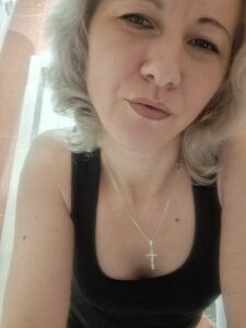 Katerina-Kissa Public Pic 8