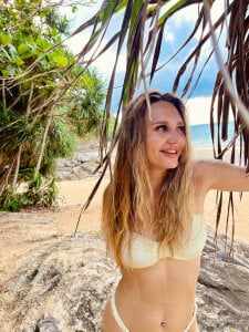 InterGirl Public Pic 3