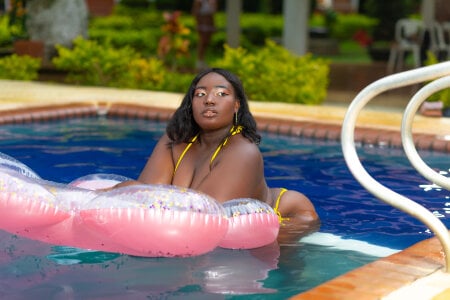 RachelJane Pool Time ⚡ Pic 5