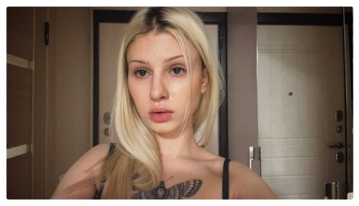 LorisBoster's XXX Nude Photo 2