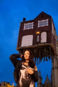 Lee_Haneul Touch me if you dare to challenge gravity Gambar 4