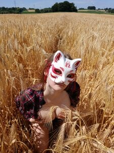 ScarletKitsunyaa A stroll through the fields <3 Pic 3