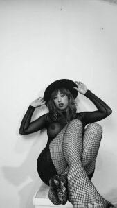 Allisonpetite1 Public Pic 7