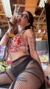 BlaizeyBBy Halloween Stoner Babe🥀💨 사진 2