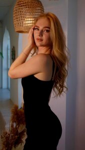 HollyJohnsf