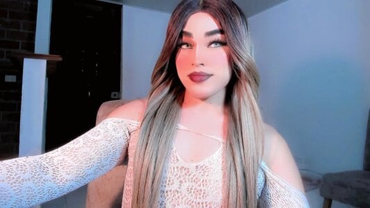 elisadollxr a different day😍 รูป 