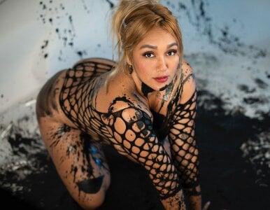 I feel naughty 🥵🥵 de dalila_salazar  Imagens