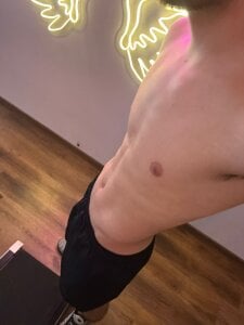 About me de Emir_Ozan_  4 photos