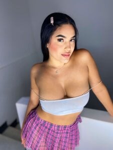 HOT_EMIILY_ are you able to do it here? 😏😋🔥 Foto 2