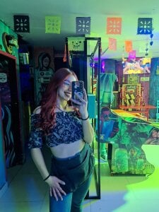 PrettyChloe_ Public Pic 5