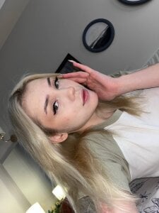 LilianBenskin hey hey sweet Pic 4