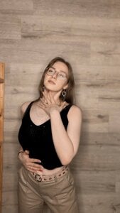 Liana_Ln Public টি ছবি