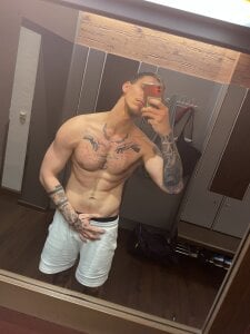 darkAdrianAlpha Public Pic 9