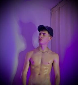 god_drake My body very shiny and hot for you Pic 4