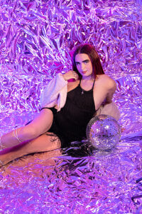 🌹 Touch me with your eyes first. de Maylu_Fox  4 photos