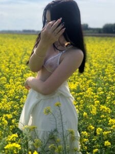 BootyTrisha The same field where I'm a girl🥵 Pic 7