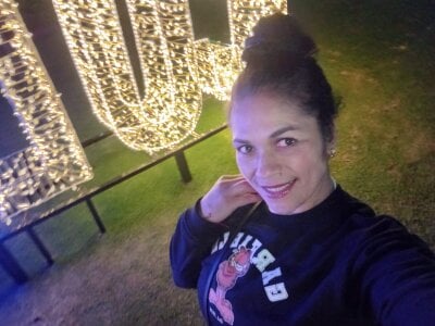 Aliciia_cute1 Enjoying the Colombian lighting a little Pic 5