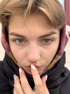 ElviaDanley Public Pic