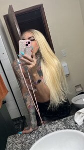 euscarlethotgirl's XXX Nude Photo 1