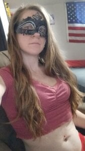 Tittygirl8 Public Pic 3