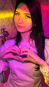 HolyRayLove This is me in the bathroom (continued in the fan club)🫣 Pic 3