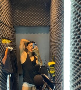 Public od Tayler_Cross_  3 snímek