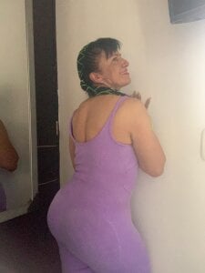 clara_heat No filter 💜 Foto