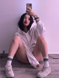 m1sss1nful I don't to filters. My body if the filter :) Poză