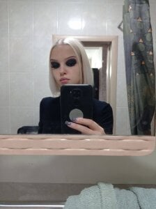 AshleyMur Public Pic 2