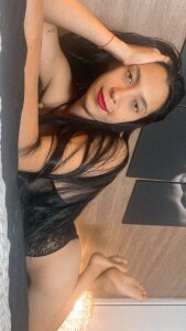paola_thompson2 Public Pic 4