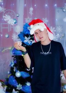 Aleck_Boy Merry christmas 2025 Pic 6