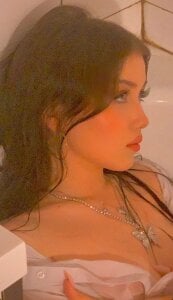 AlexaValmont Public Billede 5