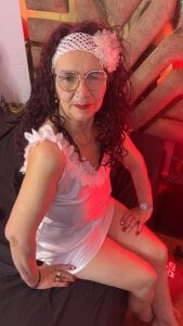 agatha_ross26 🤍Can you help me with my dress?🤍 รูป  4