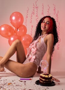 ashly_mr My gift is me 🎀 Poză 3