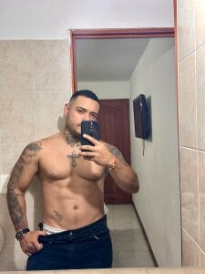 Angelgarcia_ Public Pic 5