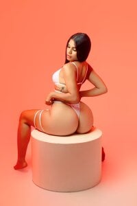 Little-Pussy-Sweetのbig assの 4枚の写真