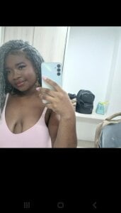 chanellmontes3 Un regalito Hình 2