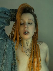 The_Full_Red_Moon Your bad girl (birthday 22 years old) Pic 3